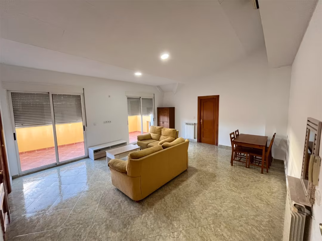 Piso en  Calle Rincón Gallego 35