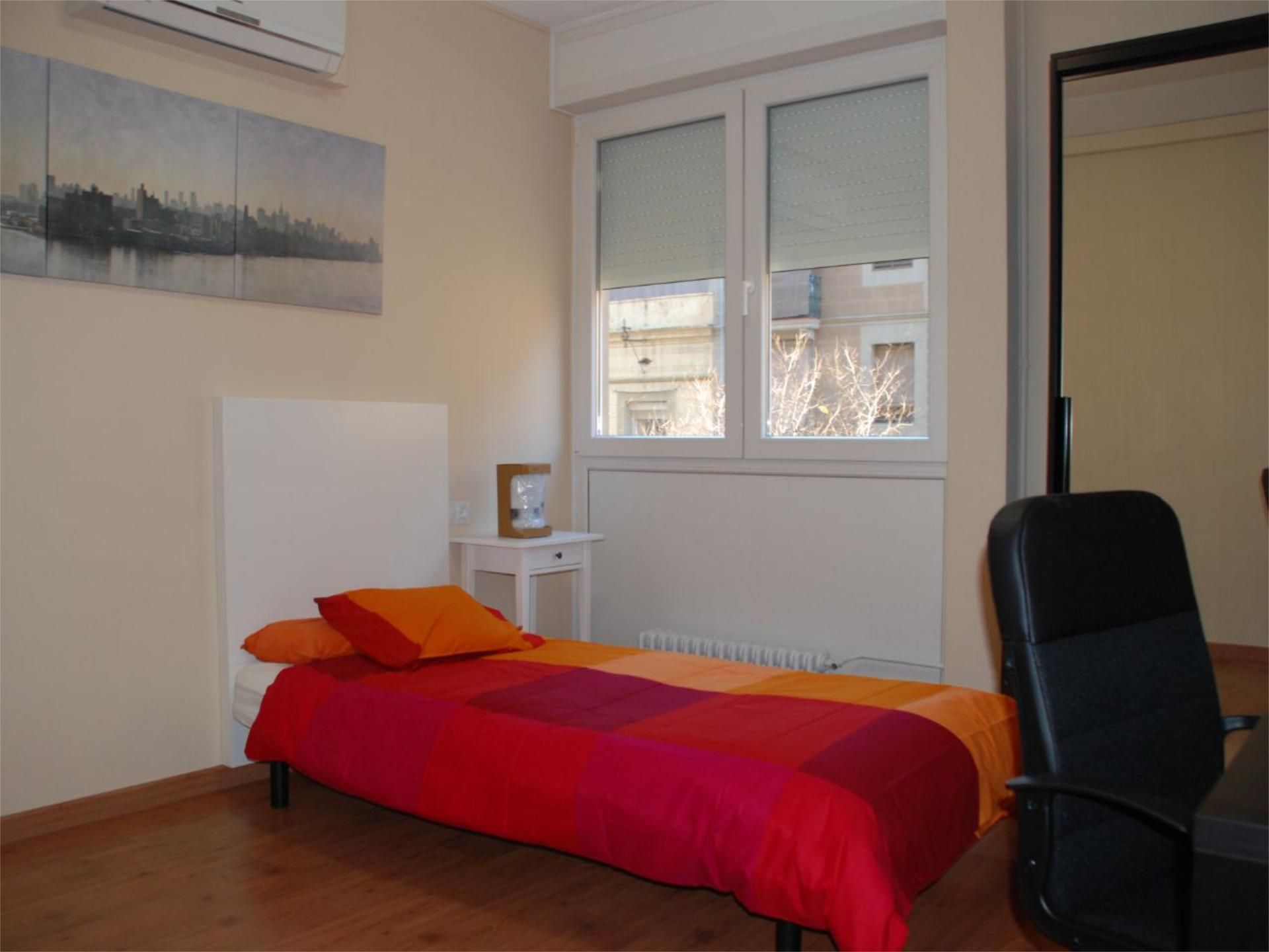 Piso en  Carrer del Consell de Cent 168 - Foto 10