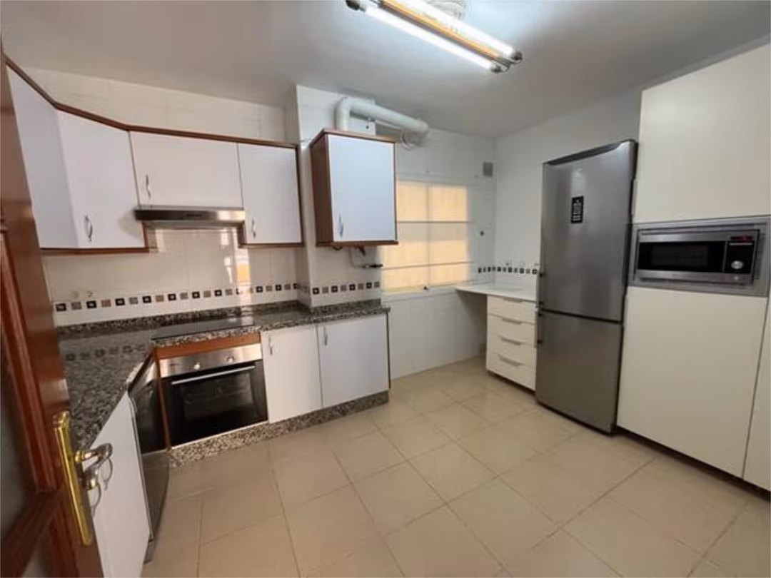 Piso en Martin Carpena - Foto 2