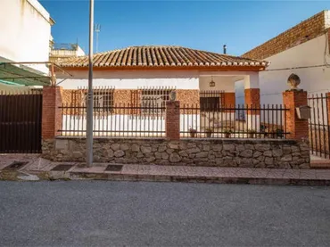 Casa adosada en huetor vega - Foto 1