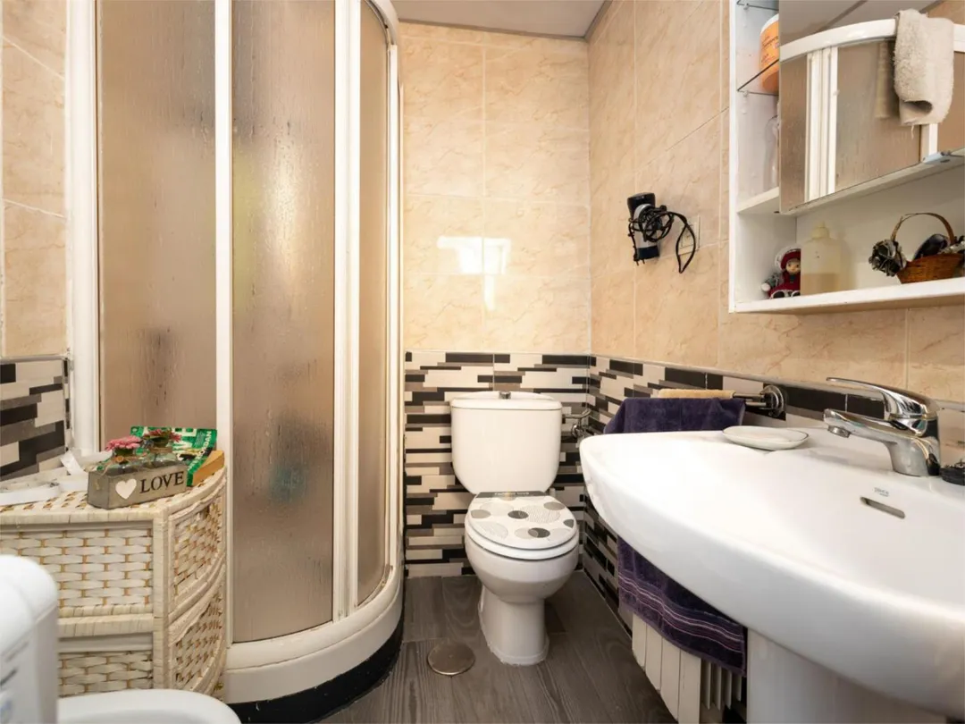 Casa adosada en  Calle Santa Herminia 37 - Foto 22