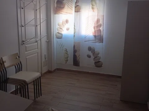 Estudio en calle Badajoz, 32