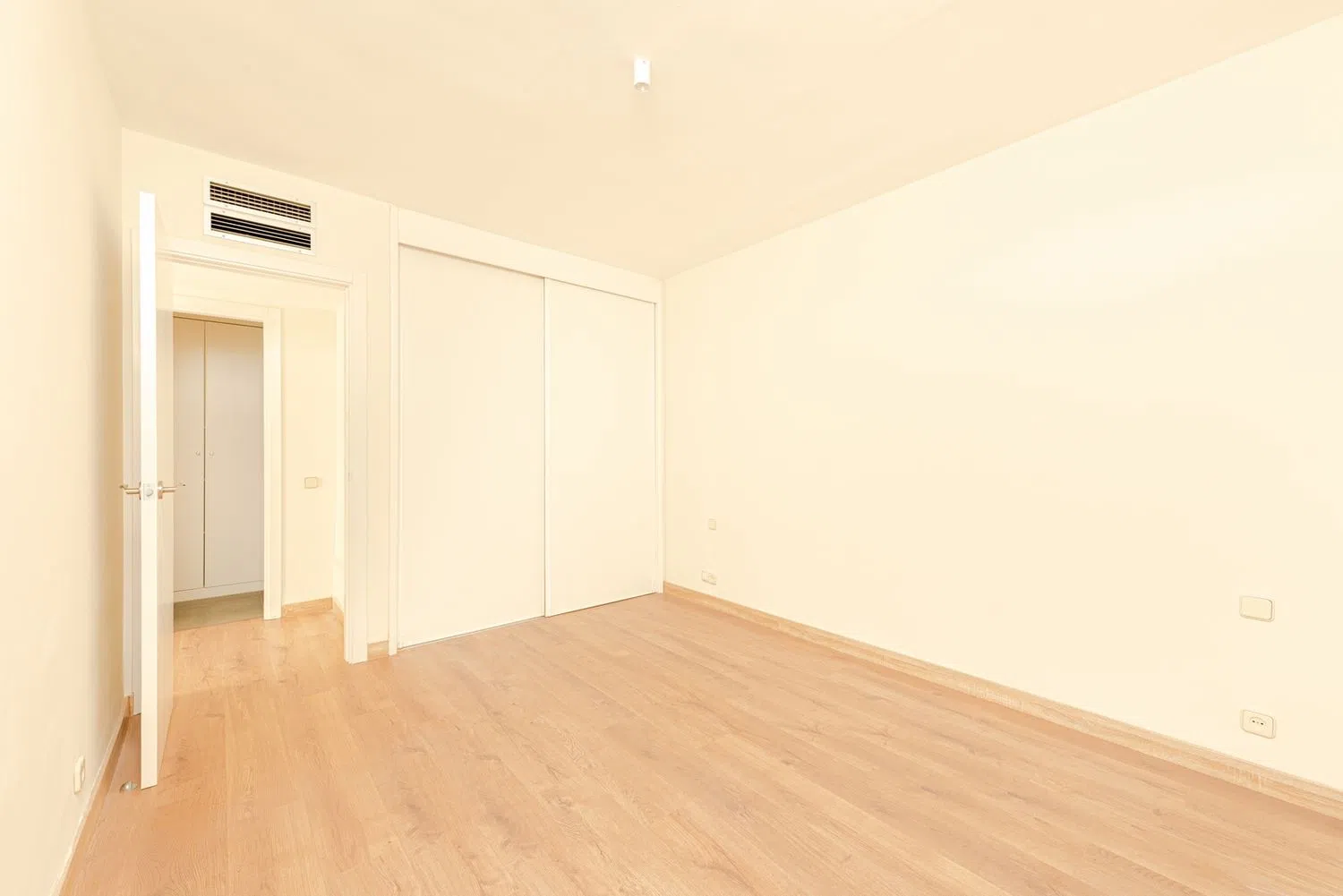 Piso en avenida del Papa Negro - Foto 9