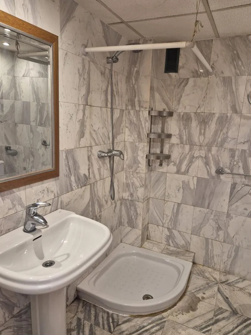 Piso en  Calle Albondón 9 - Foto 15