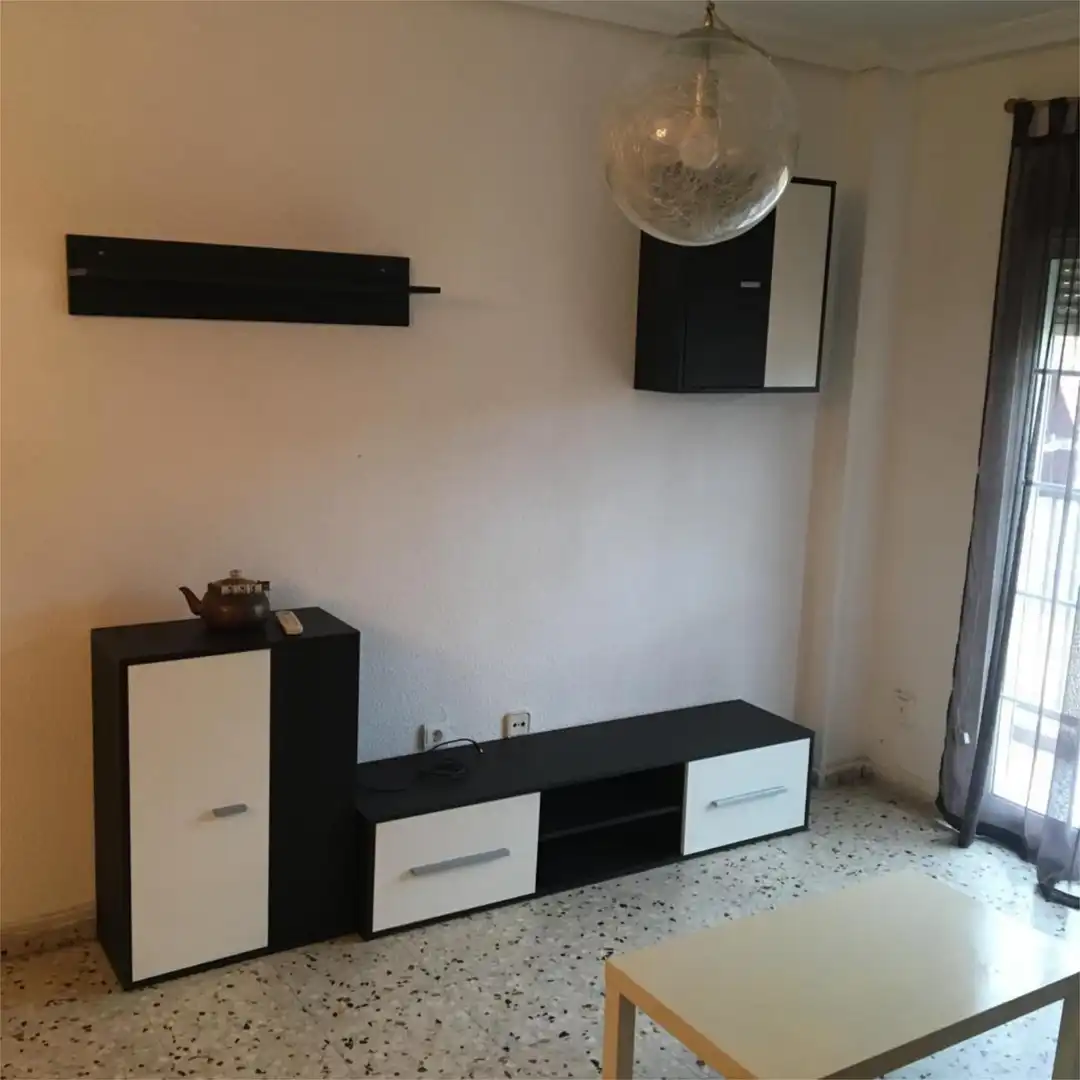 Piso en  Calle de Monóvar 1 - Foto 10