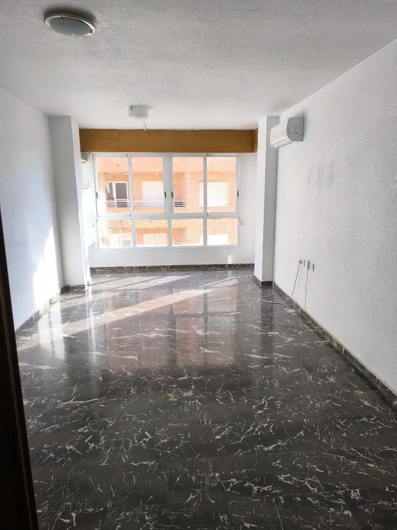 Piso en  Calle Historiador Juan Torres Fontes 13 - Foto 1