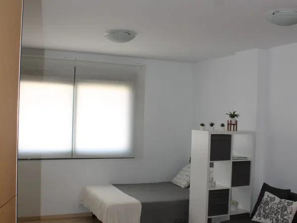 Estudio en Pacífico, 18