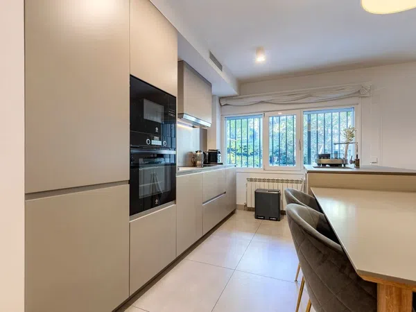 Piso en paseo de La Habana, 40