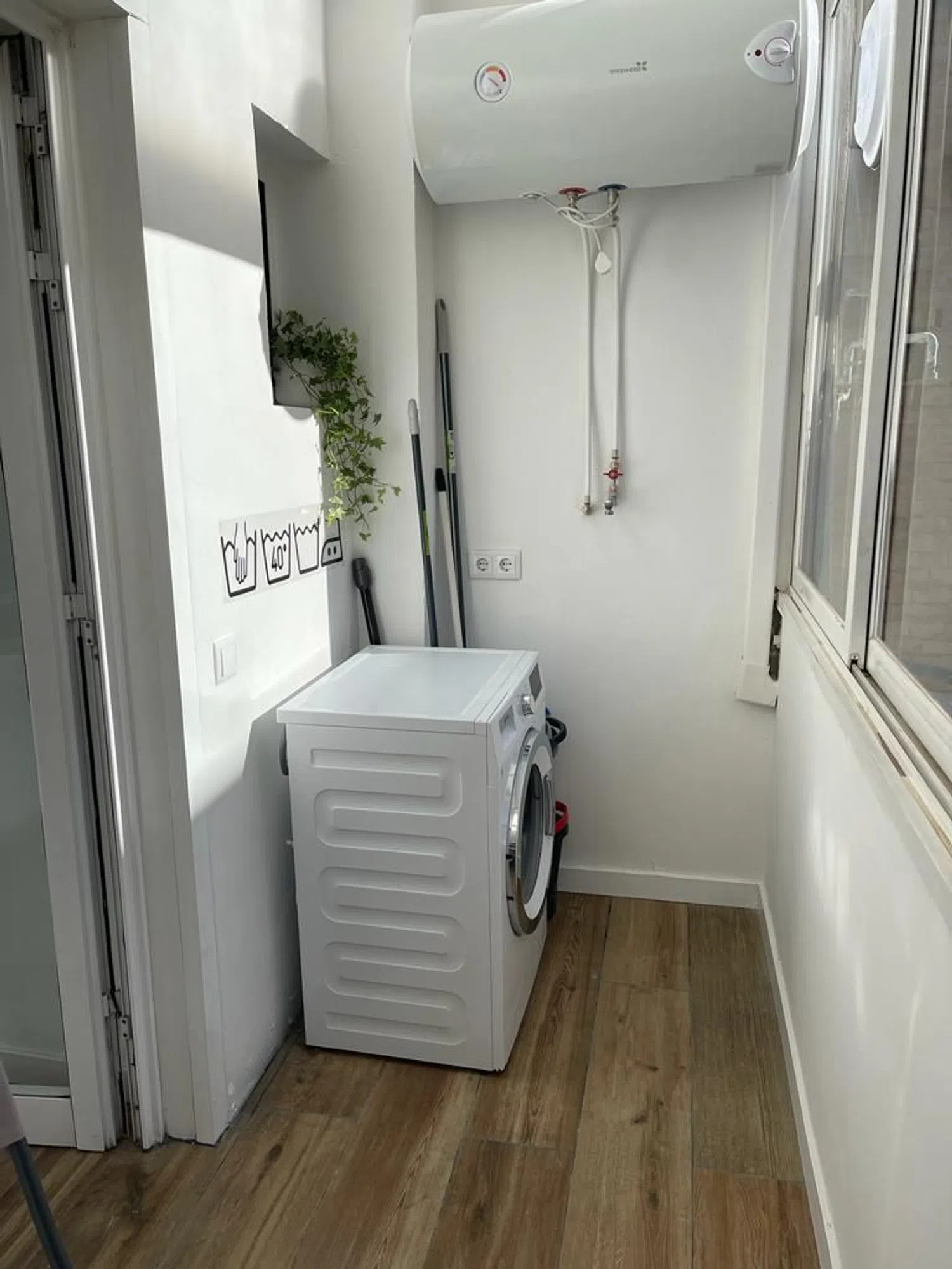 Estudio en calle de la Creu Coberta, 127 - Foto 11