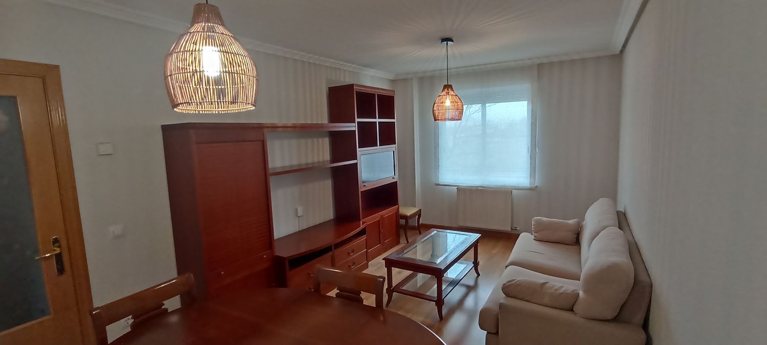 Piso en calle de josé de lamano beneite, 144