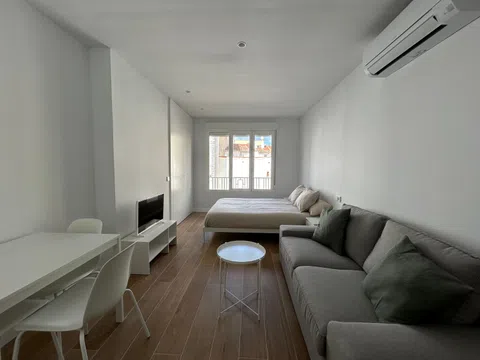 Estudio en calle de la Madera, 13