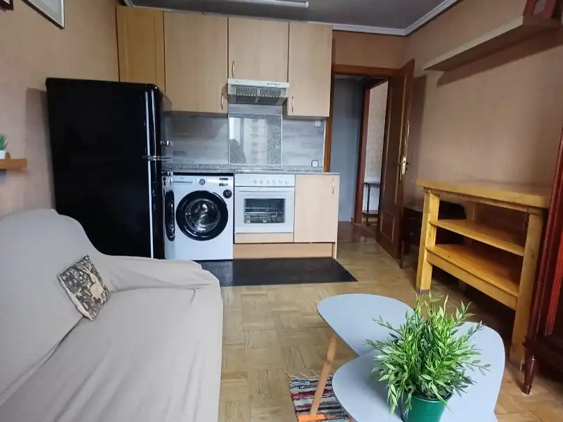 Apartamento en  Calle Pérez de la Sala 33 - Foto 4