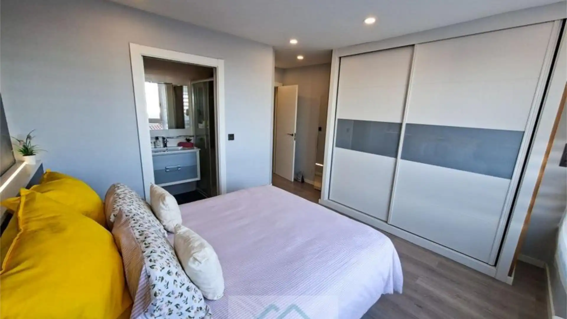 Piso en  Rúa do Conde de Torrecedeira 58 - Foto 9