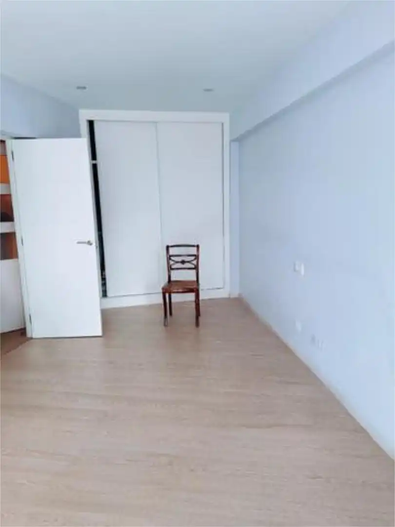 Piso en Plaza de Galicia - Foto 5