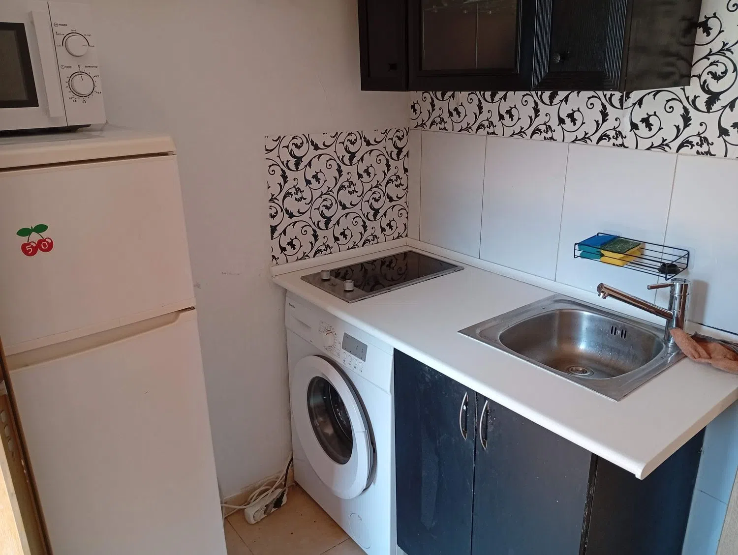 Estudio en calle de los Abades, 9 - Foto 4