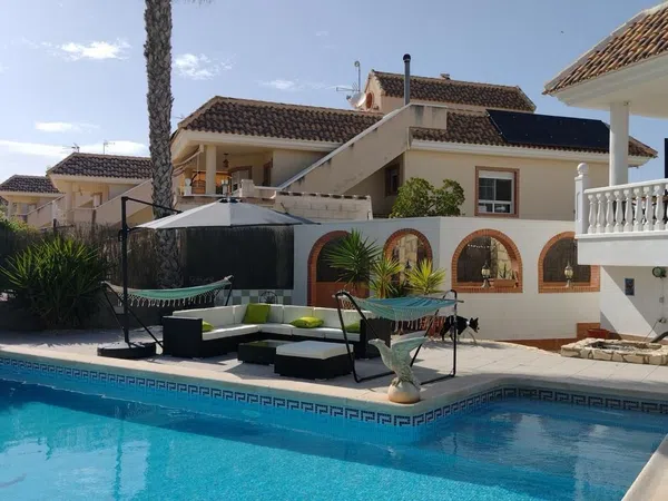 Casa independiente en Ramon Alonso Luzzy, 20 - Foto 2