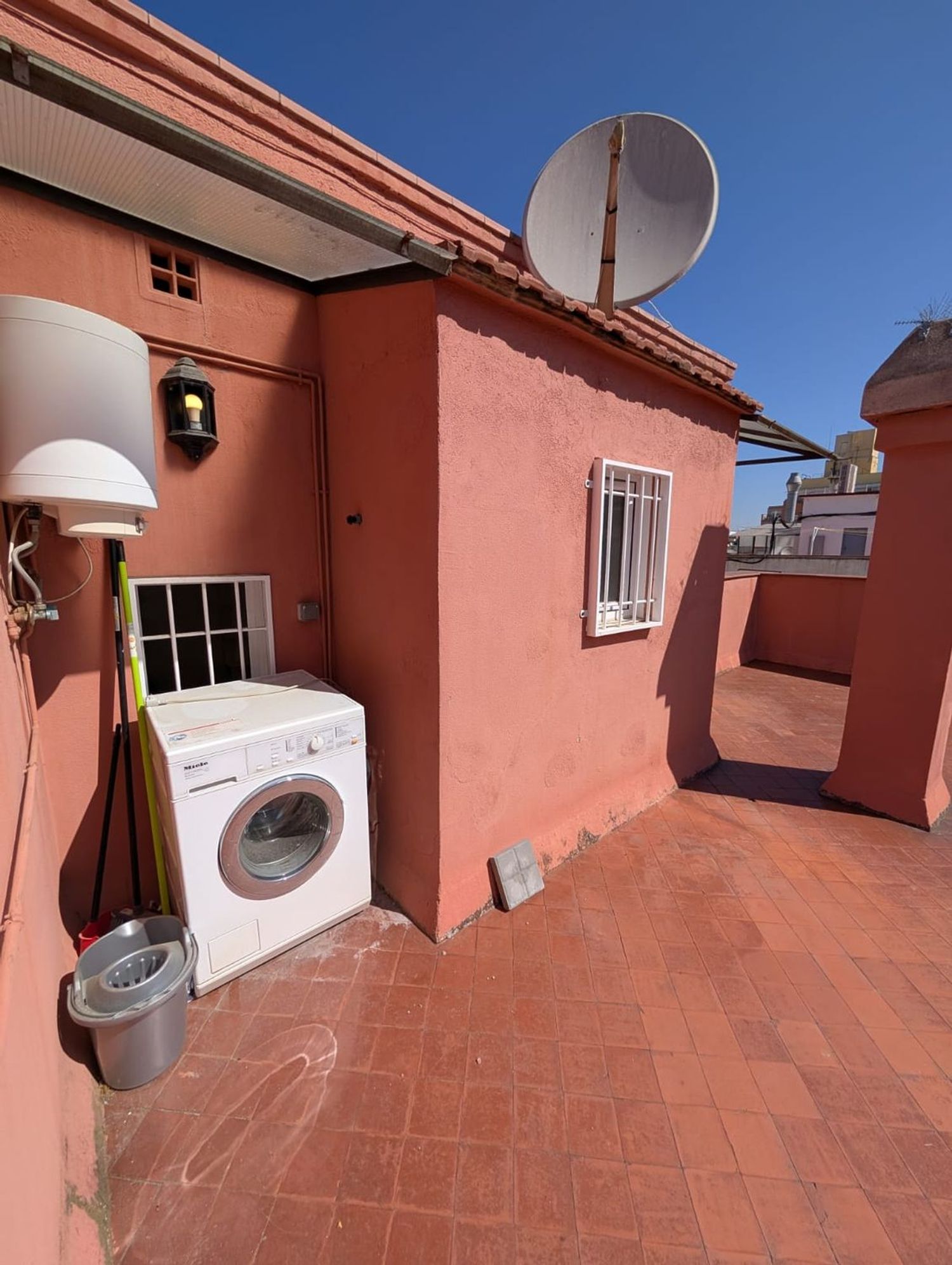 Ático en Calle de Rosalia de Castro, El Baix Guinardó - Foto 3