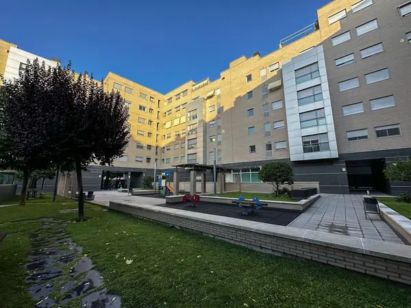 Piso en calle Camerún, 4 - Foto 2