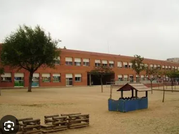 Casa adosada en  Avinguda de Josep Tarradellas 12 - Foto 2