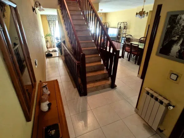 Chalet adosado en Brezo - Foto 1