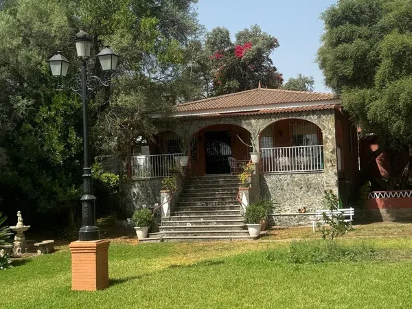 Casa o chalet independiente en Calle Chalets Baldío, 39 - Foto 1