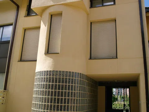Chalet adosado en calle Autonomía, 21