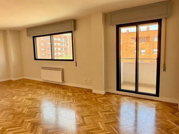 Piso en Calle Amadeo Arias, 23 - Foto 1
