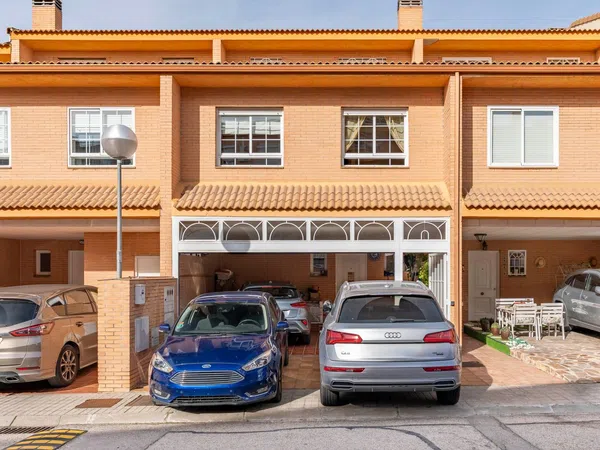 Chalet adosado en calle de los Fresnos, 162 - Foto 3