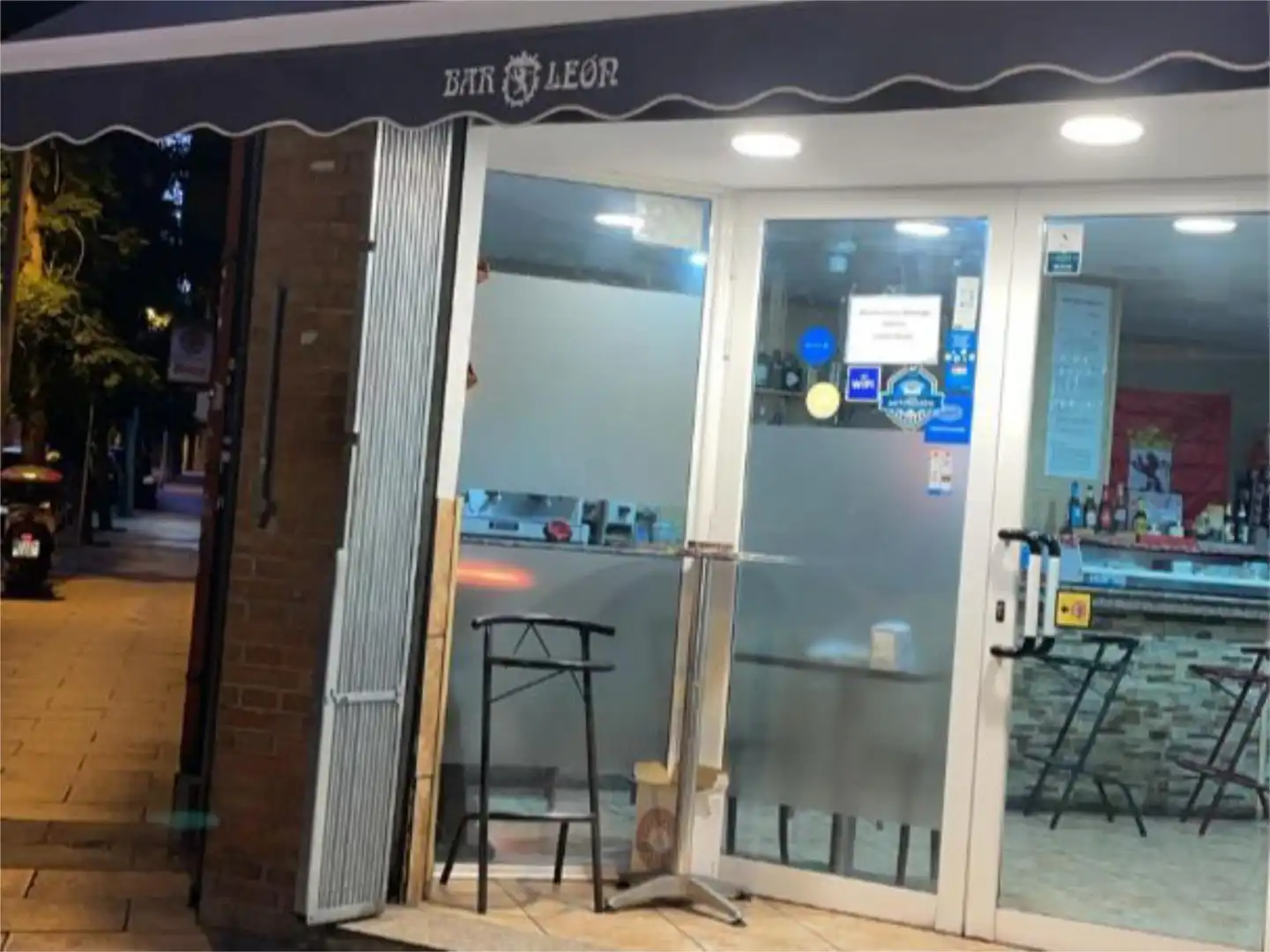 Local comercial en  Carrer de Torras i Bages 6B - Foto 2