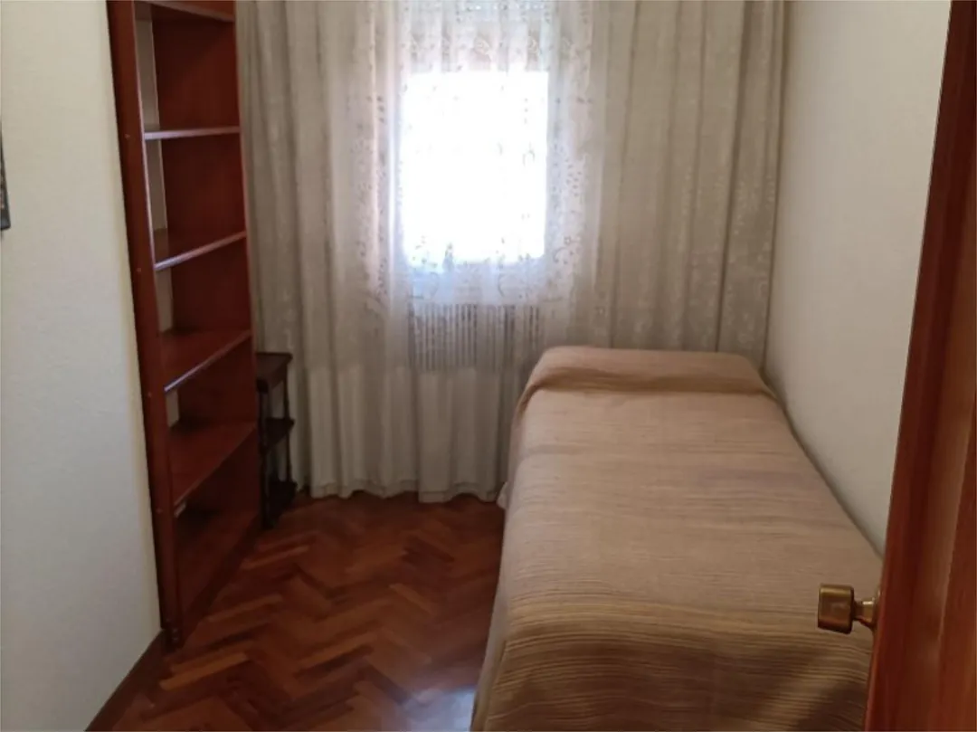 Piso en  Calle de la Infanta Mercedes 1