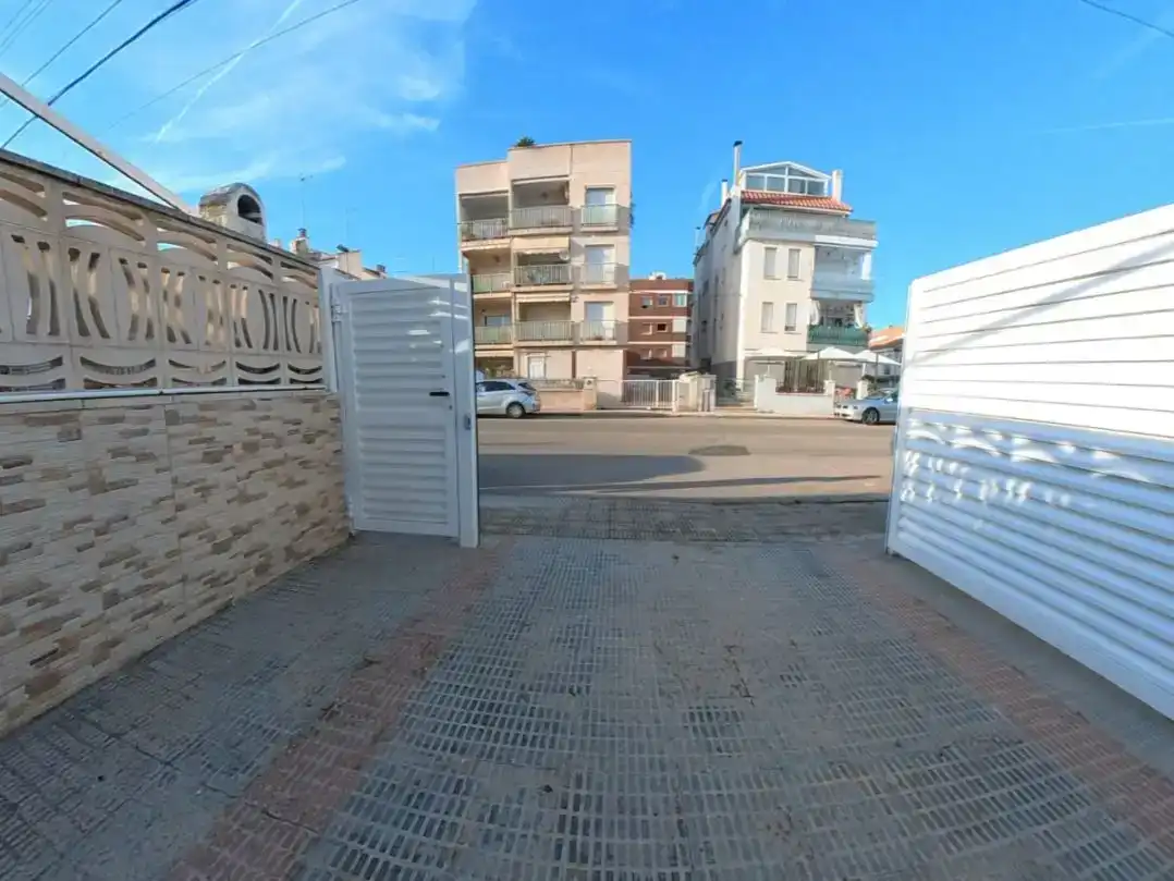 Casa adosada en  Avinguda Tarragona 178 - Foto 17