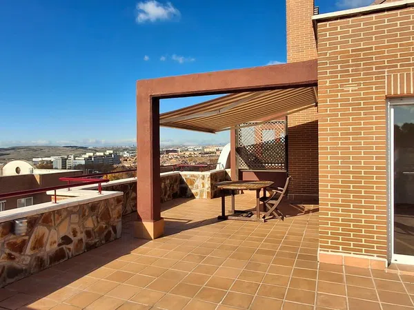 Ático en calle del Lago Bañolas, 6