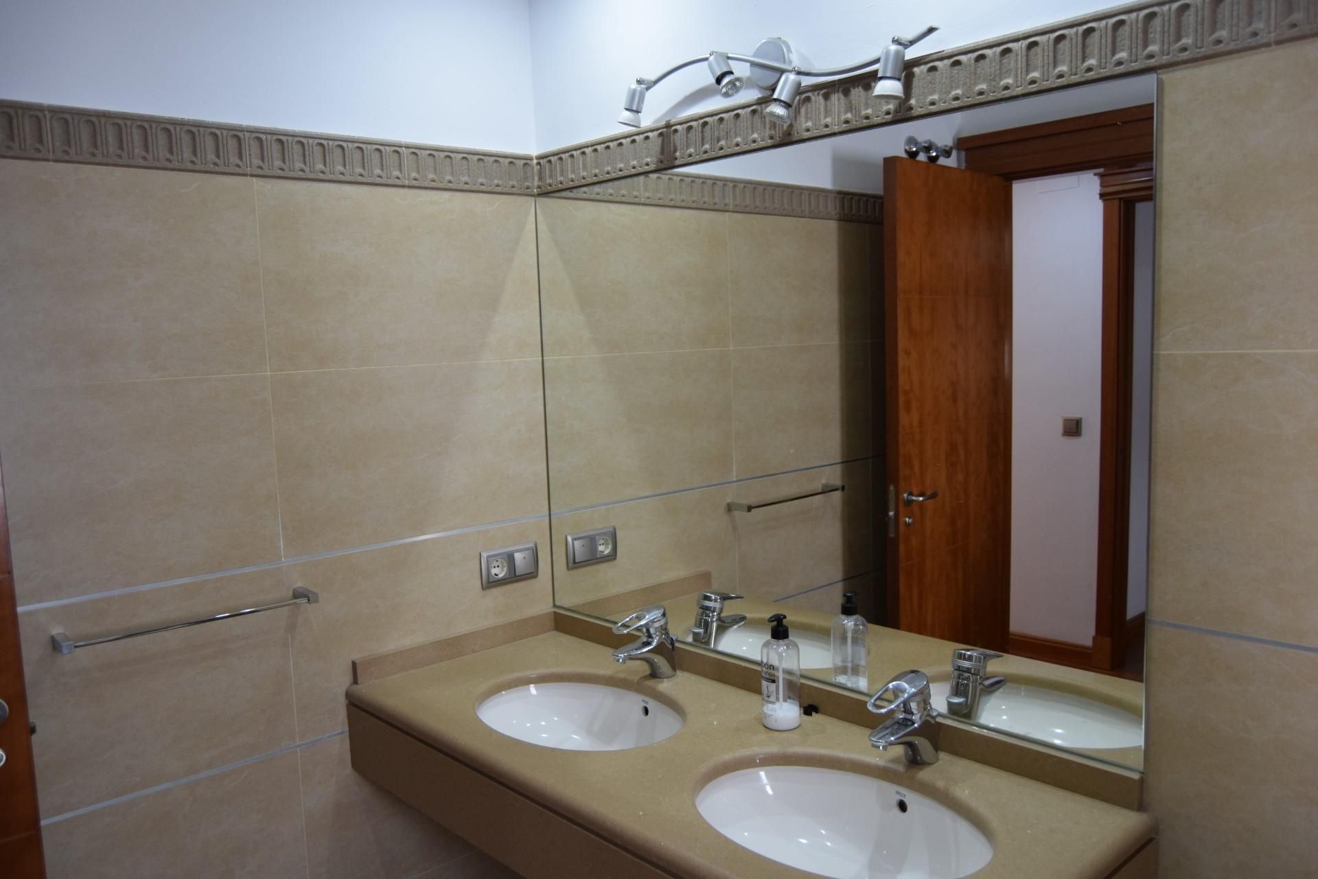 Piso en  Avenida del Gran Capitán 45 - Foto 12