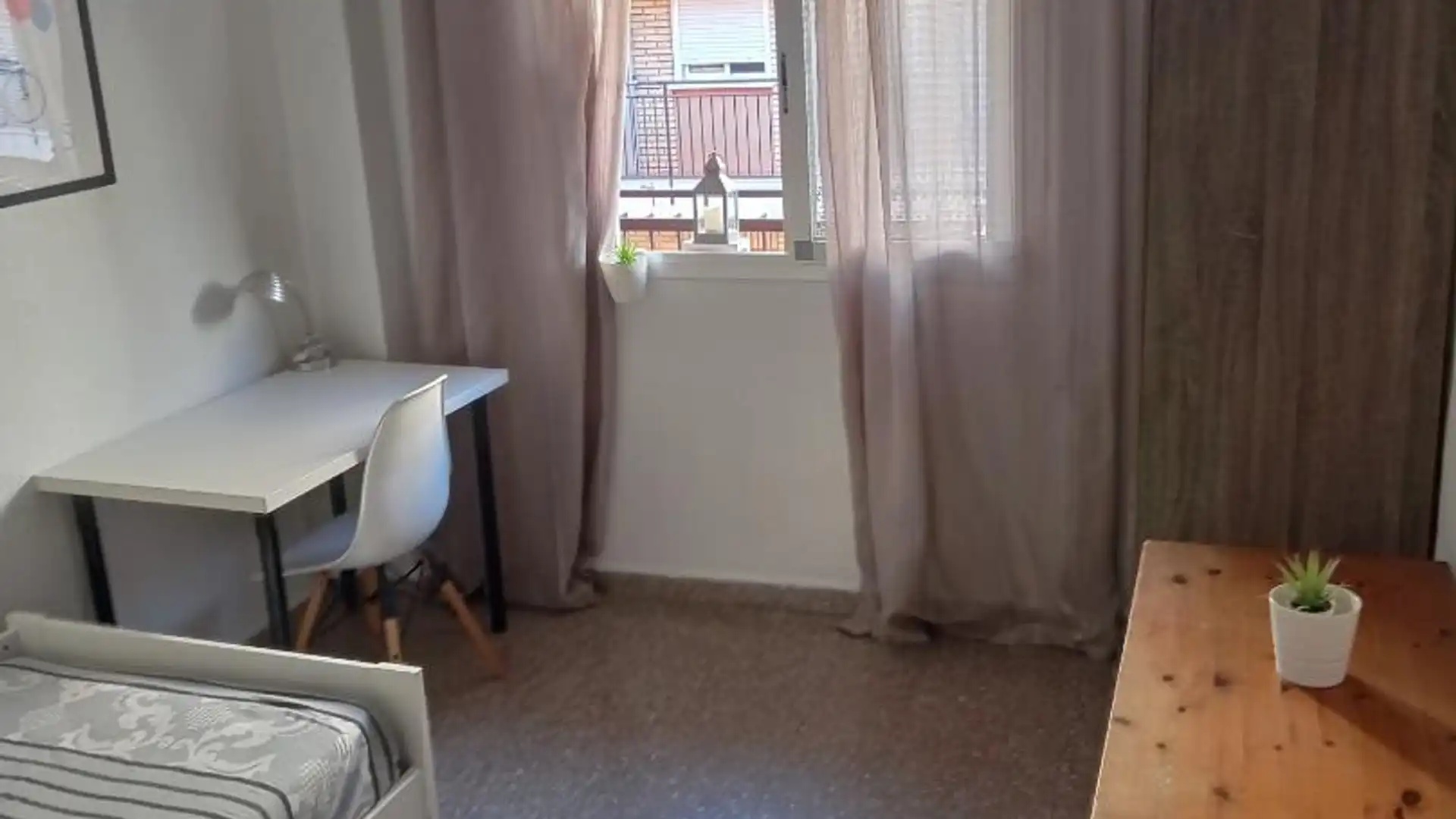 Piso en  Carrer de Menéndez y Pelayo 7 - Foto 6