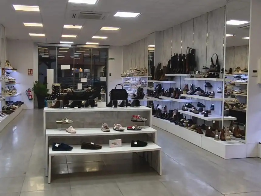 Local comercial en  Carrer de Tomás Sanz 7 - Foto 13