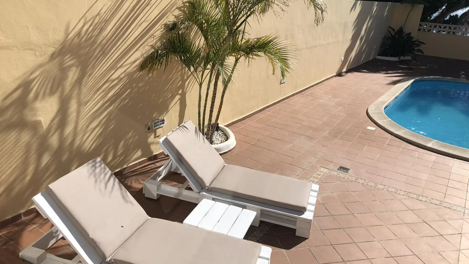 Casa adosada en  Calle Valdivia 18 - Foto 1