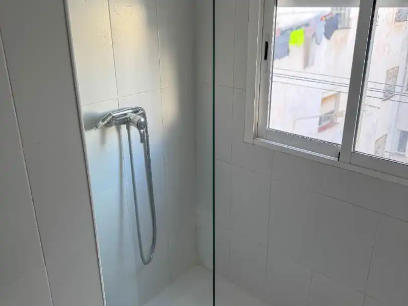 Piso en  Avenida Reina Victoria 5 - Foto 10
