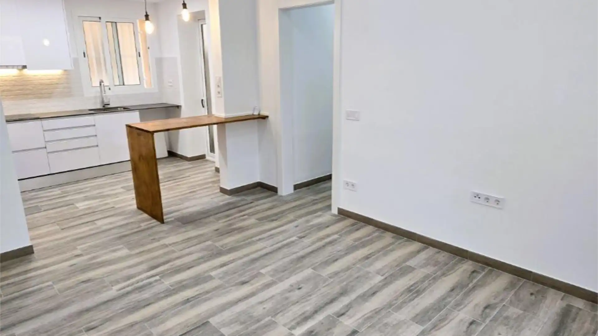 Piso en  Carrer de Concepción Arenal 144 - Foto 3