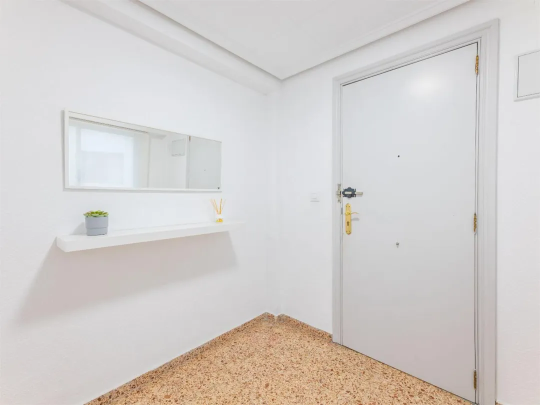 Piso en  Carrer de Yecla 19 - Foto 3