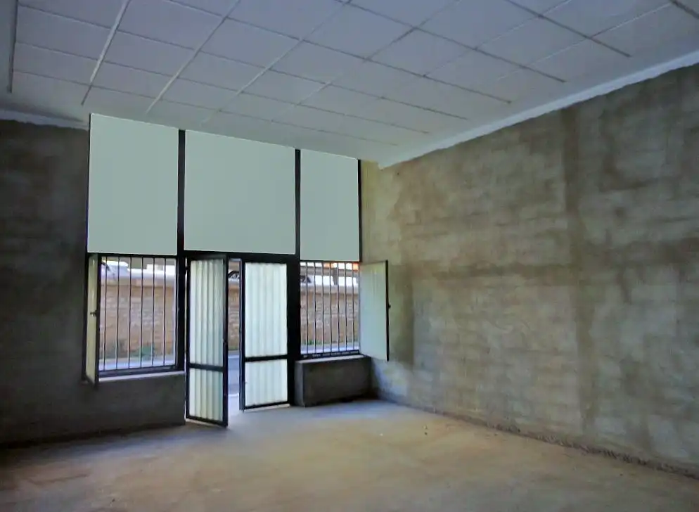 Local comercial en  Carrer de Rafael Lapesa Melgar Gramatic i Lingüist - Foto 2