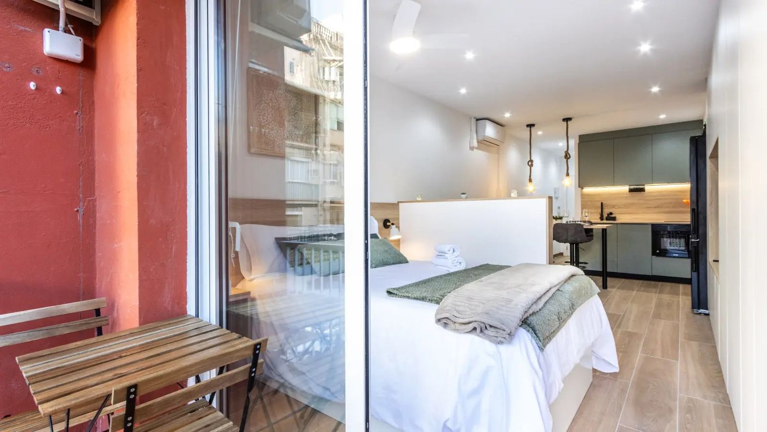 Estudio en calle de València, 373 - Foto 3