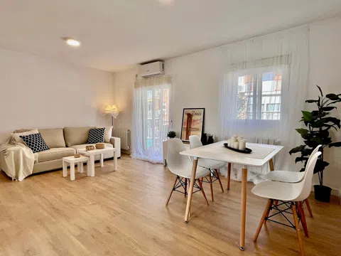 Piso en calle Rio Nervión, 48