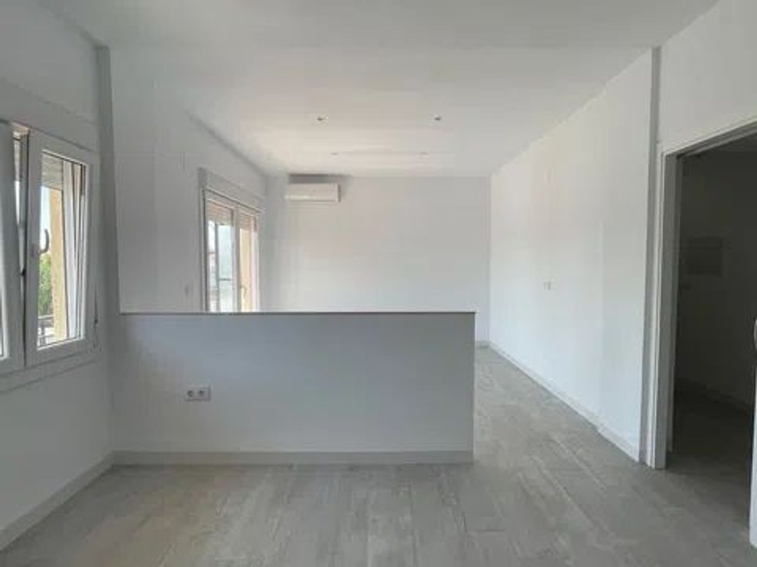Piso en Avenida Adolfo Díaz Ambrona, 1 - Foto 2