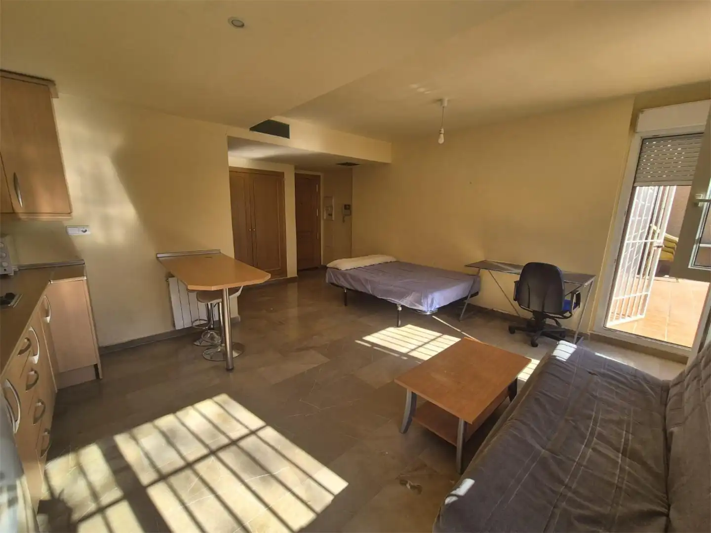 Piso en  Calle Albondón 9 - Foto 6