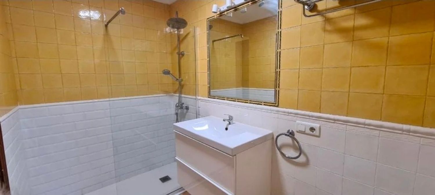 Piso en calle de Suecia, 16 , Bajo - Foto 2