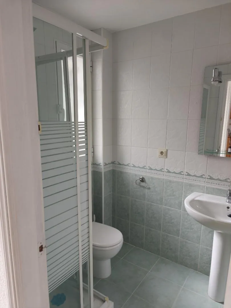 Casa adosada en  Calle Almendros 11 - Foto 6