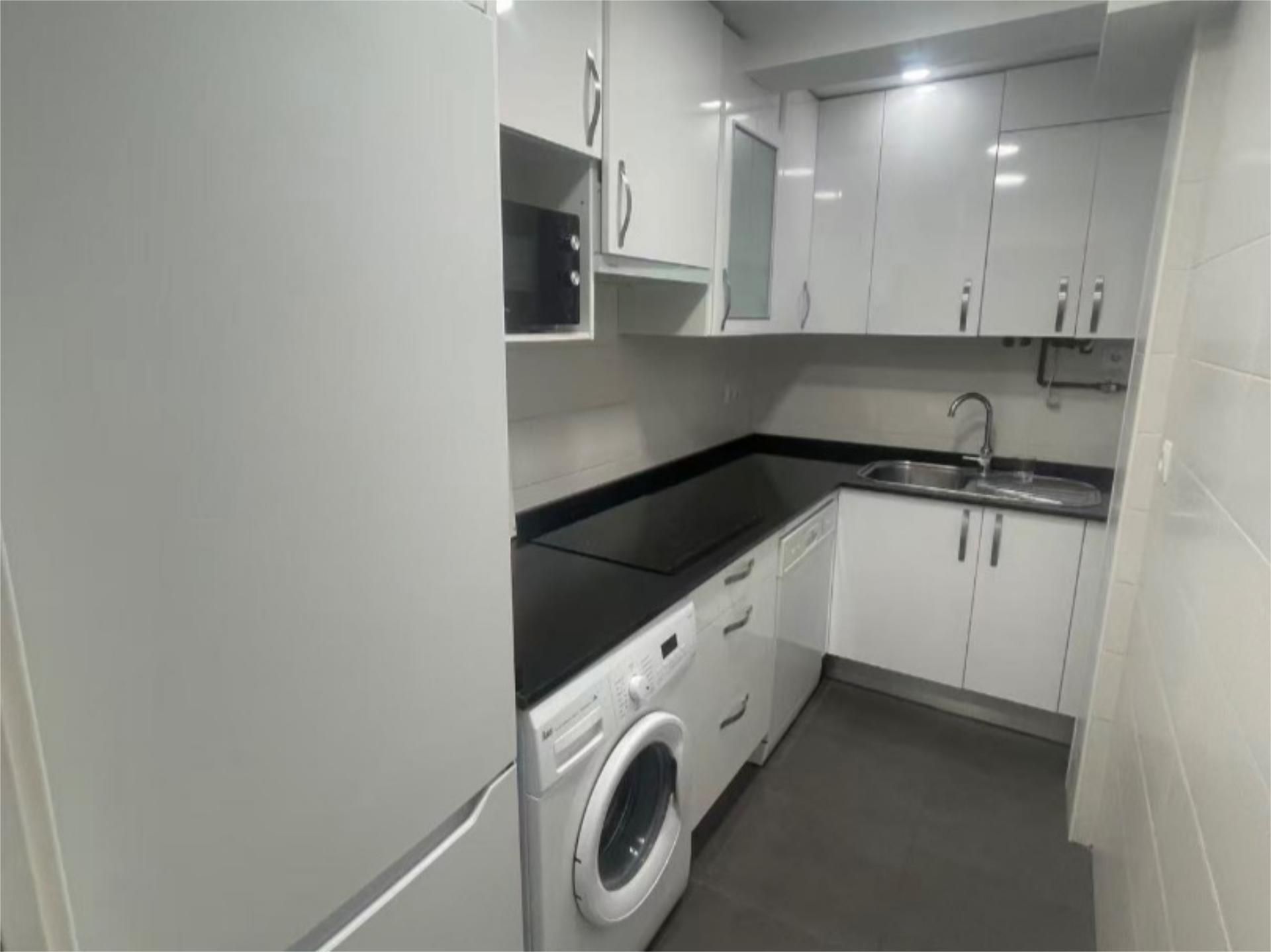 Piso en  Calle de La Bañeza 25 - Foto 2