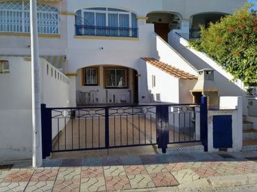 Casa adosada en  Avinguda D'Escandinàvia 602 - Foto 1