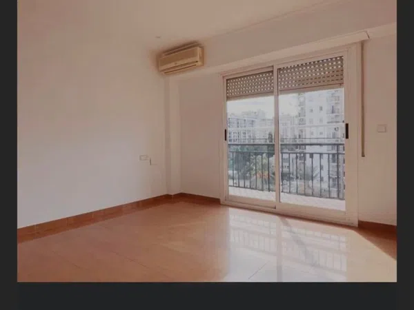 Piso en Barrio Trinitat - Foto 1