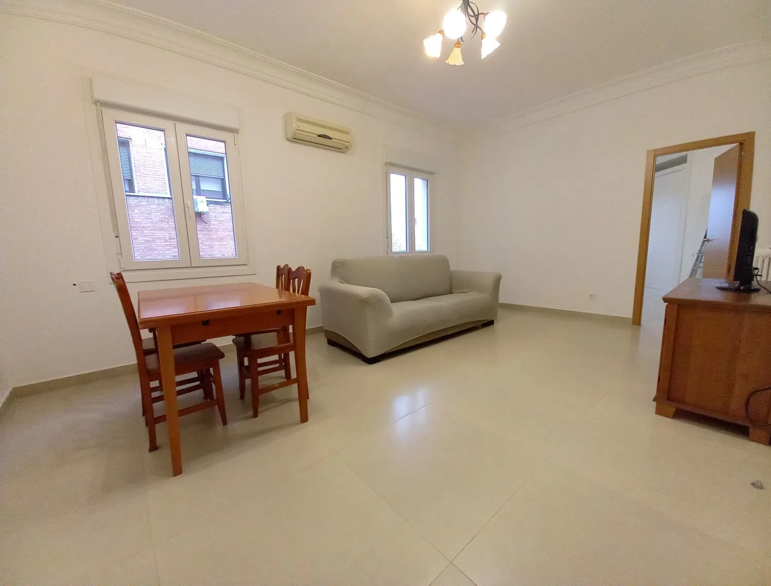 Piso en paseo de la Reina Cristina, 1 - Foto 1